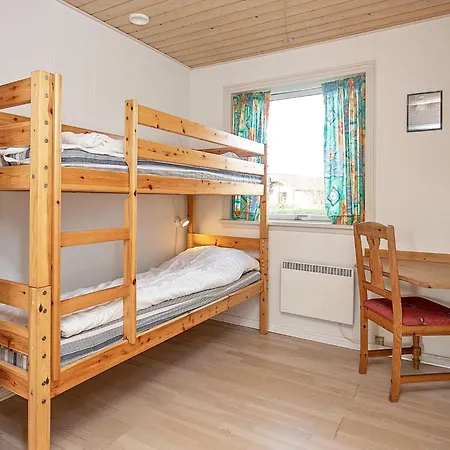 8 Person In Ulfborg-by Traum *
