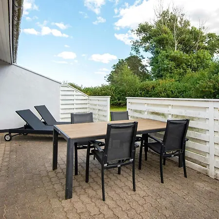 8 Person In Ulfborg-by Traum